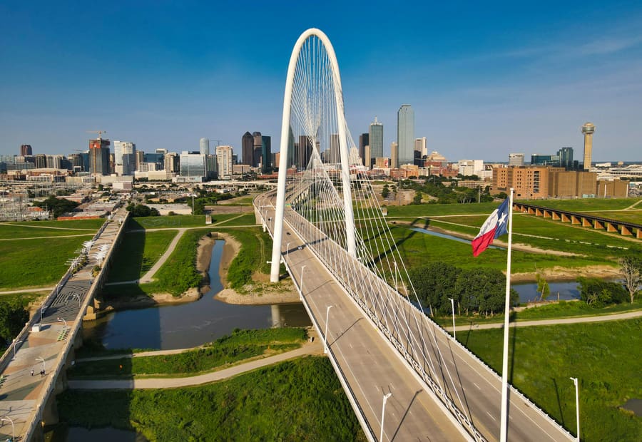 Dallas–Fort Worth, Texas skyline